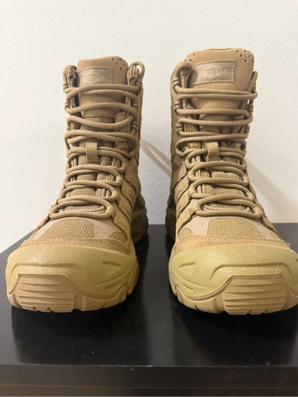 NWOT Merrell Strongfield Tactical Boot - Tan-size men’s 6.5/women’s 8